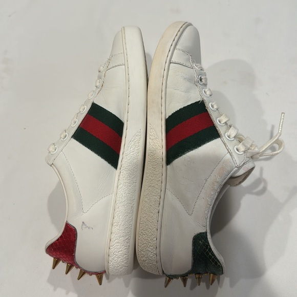 Authentic Gucci sneakers with pearl and spikes design - Picture 6 of 13